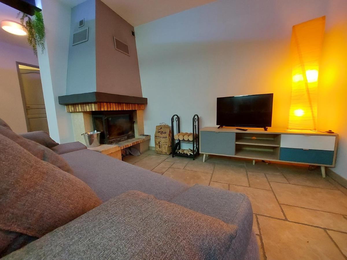 Entre lac et montagne, chaleureuse maison 3 pièces avec très belle vue lac d'Annecy. Terrasse, jardin, parking, cheminée, barbecue …. Saint-Jorioz Exterior foto